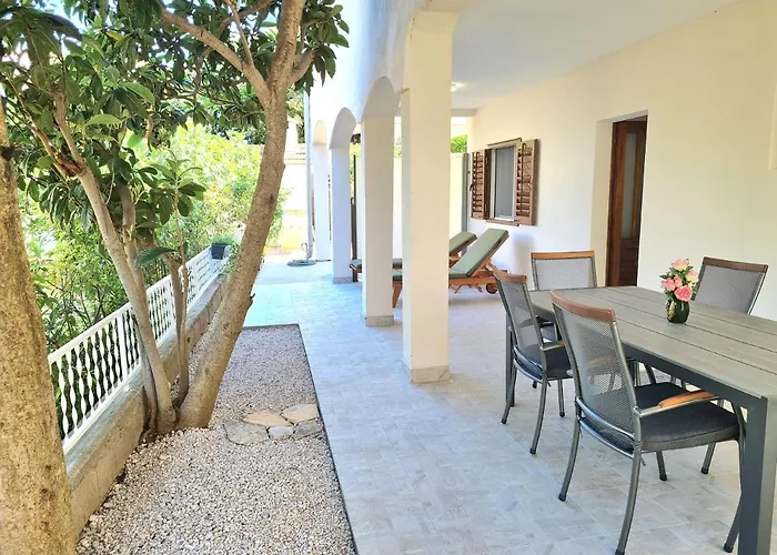 Ivana * Brodarica (Sibenik-Knin)